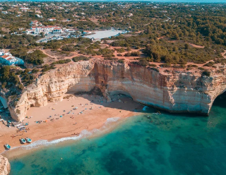 17 Days  From Paris to Madrid